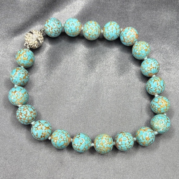 Turquoise Beaded Necklace with Silver Clasp - Picture 1 of 4